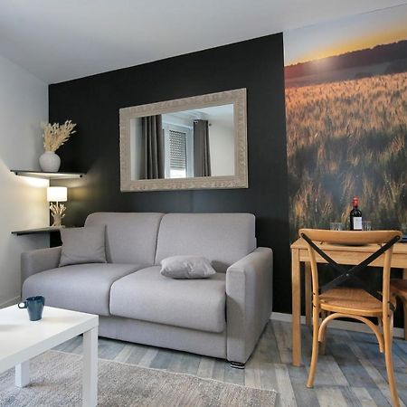 Les Champs, T2 Hypercentre Chic Et Cosy Wifi Par Sovalfi Apartment แซงต์-เอเตียน ภายนอก รูปภาพ