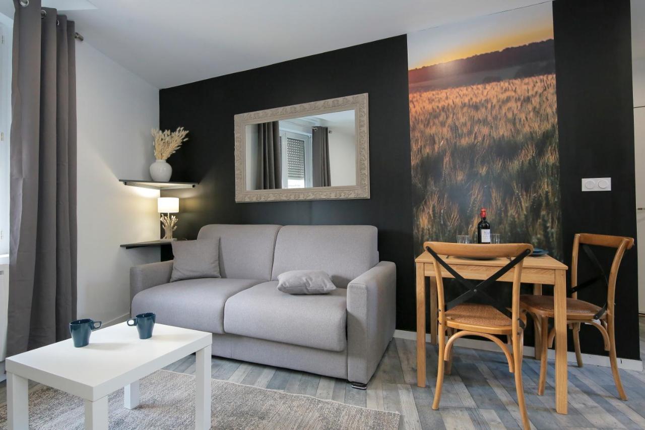 Les Champs, T2 Hypercentre Chic Et Cosy Wifi Par Sovalfi Apartment แซงต์-เอเตียน ภายนอก รูปภาพ