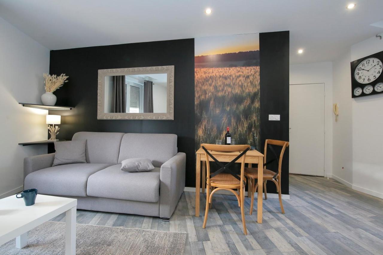 Les Champs, T2 Hypercentre Chic Et Cosy Wifi Par Sovalfi Apartment แซงต์-เอเตียน ภายนอก รูปภาพ